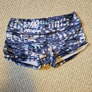 Fleo Women's Blue Patterned Athletic Shorts